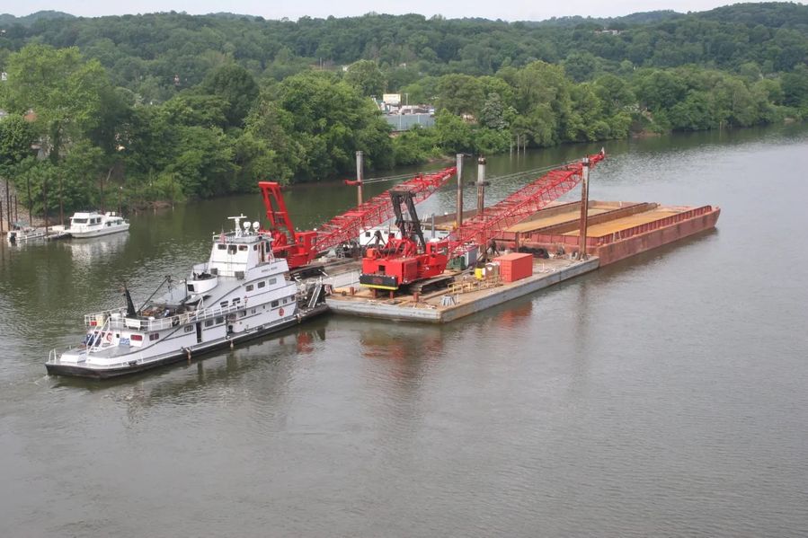MV-Drema-Woods-with-dredge-equipment-1-scaled
